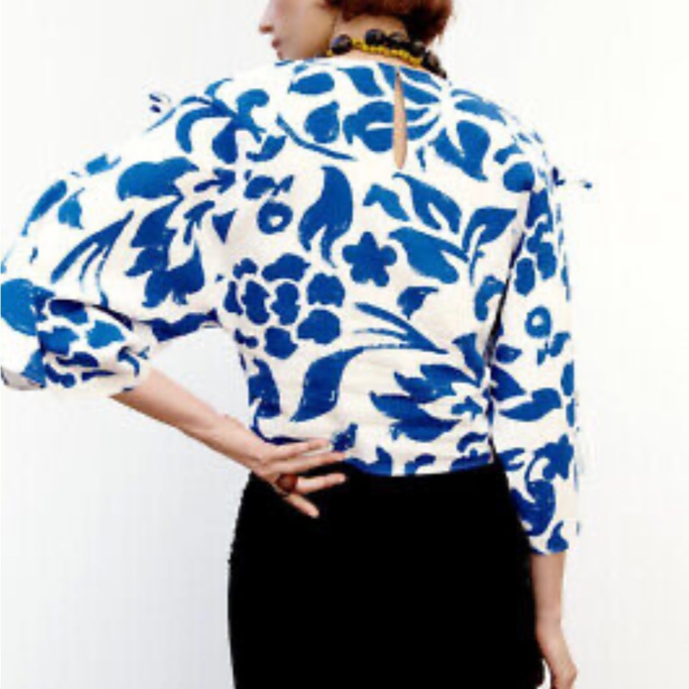 Crop tops - Picture 2 of 2